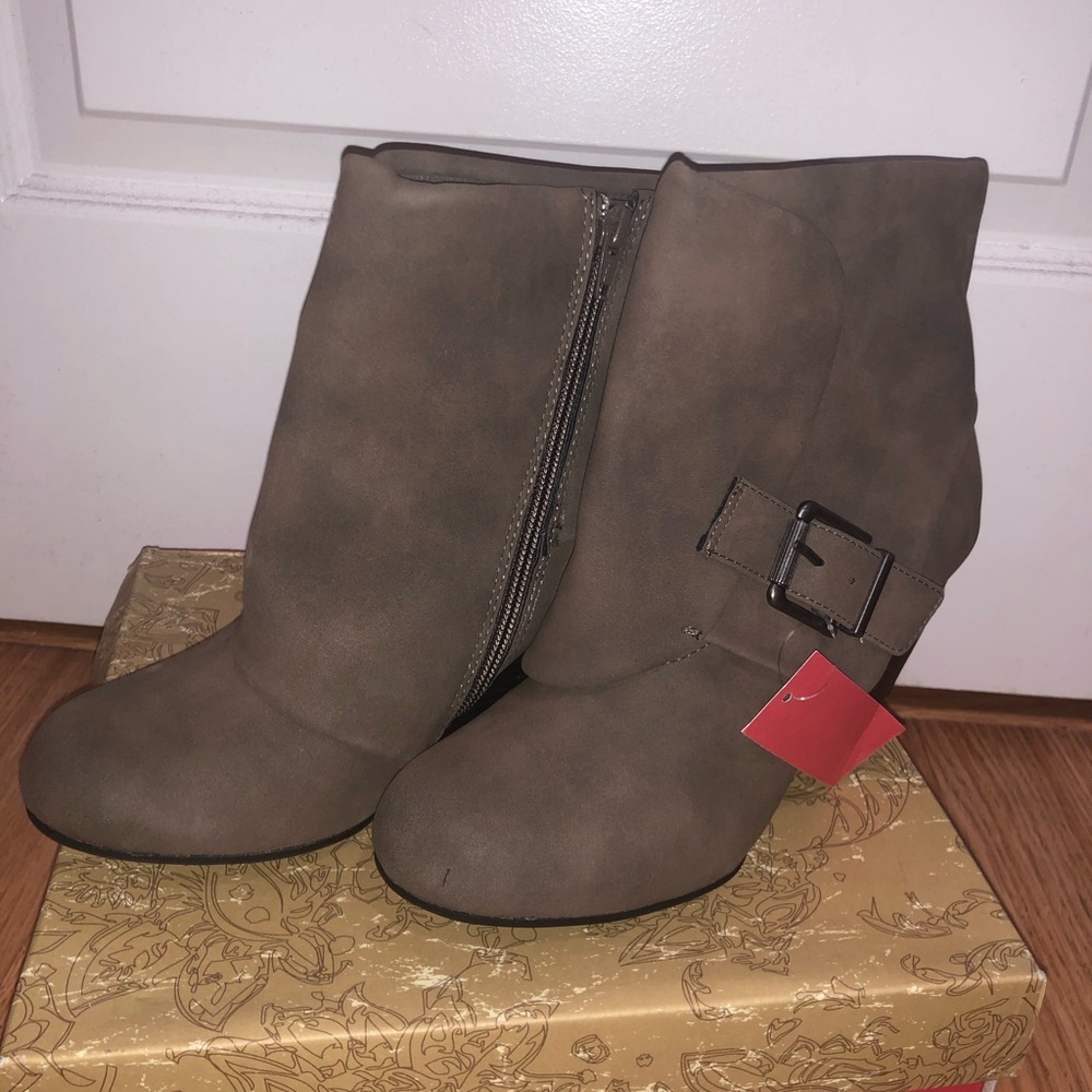American Rag: Acoreene Wedge Booties Taupe